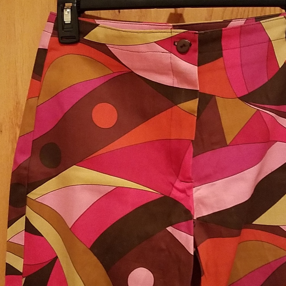 Capri Pants New - Picture 2 of 4